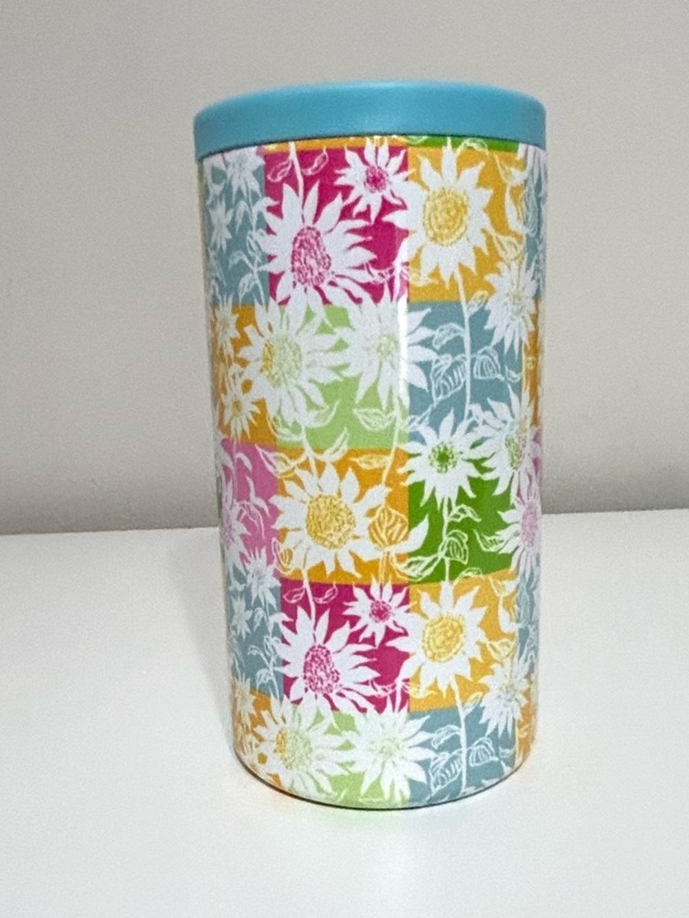 NWT Lilly Pulitzer Can or Bottle Cooler, BPA free, comes with a box